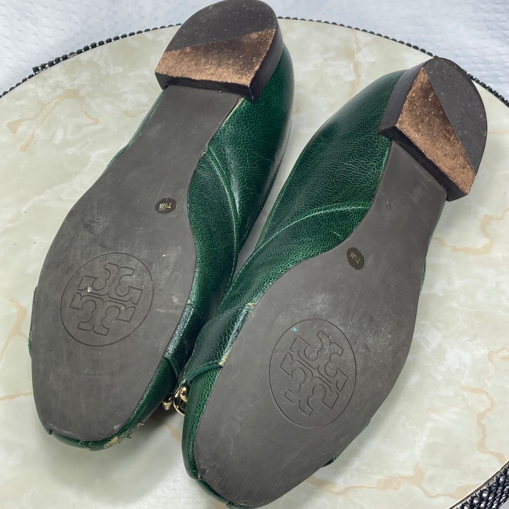 Tory Burch Chain Link Pebbled Leather Loafer Flats Womens 7.5 Green Gold Accent - Picture 4 of 5